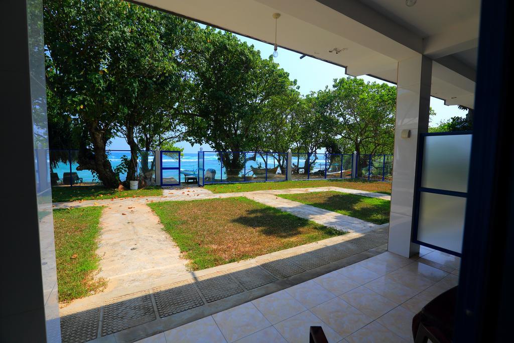 Paradise Beach Resort & Diving School Mirissa Room photo