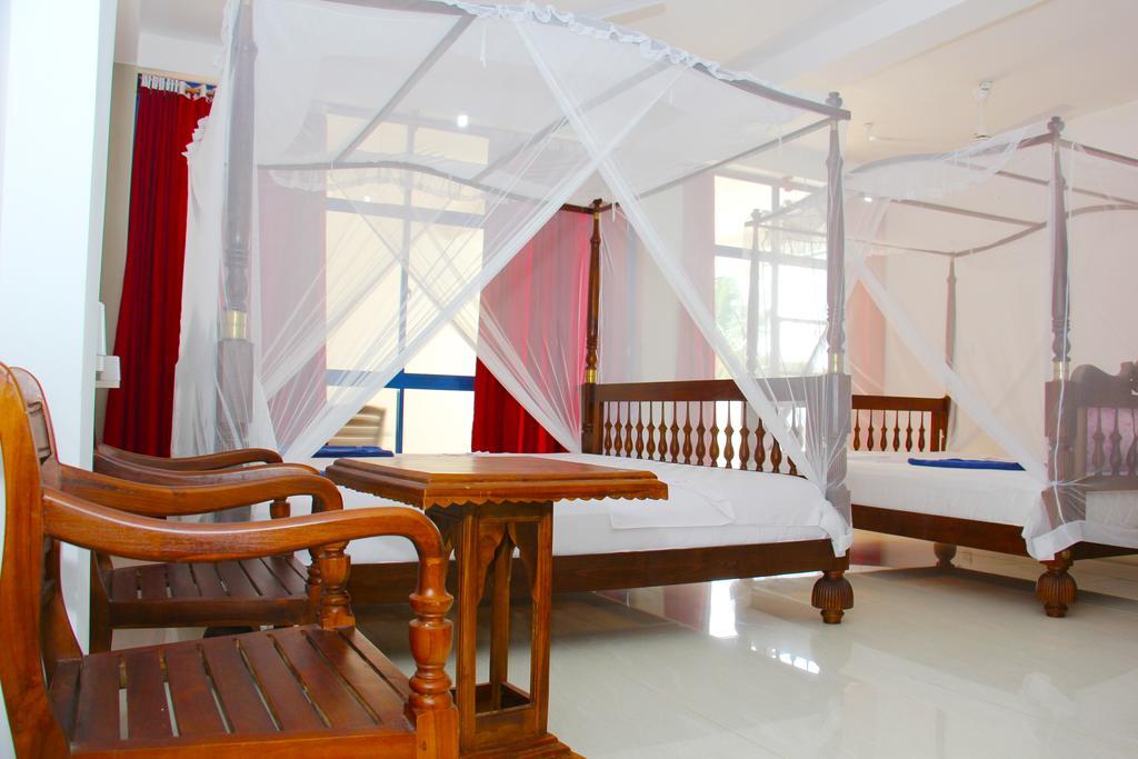 Paradise Beach Resort & Diving School Mirissa Exterior photo